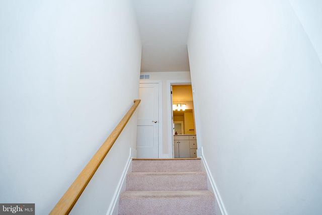 8790 KENSINGTON CHURCH ST, Manassas, VA 20112