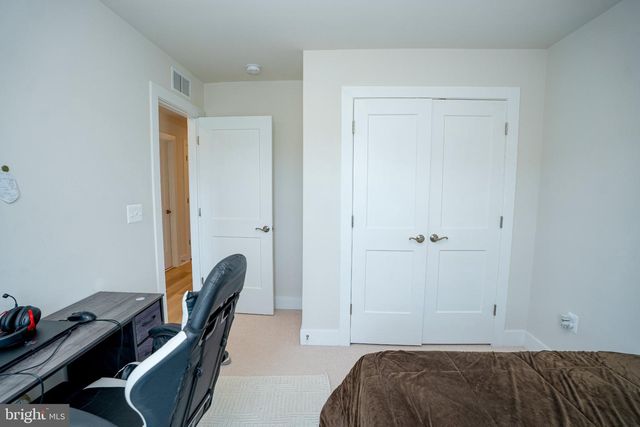 8790 KENSINGTON CHURCH ST, Manassas, VA 20112