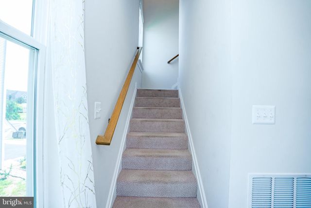 8790 KENSINGTON CHURCH ST, Manassas, VA 20112
