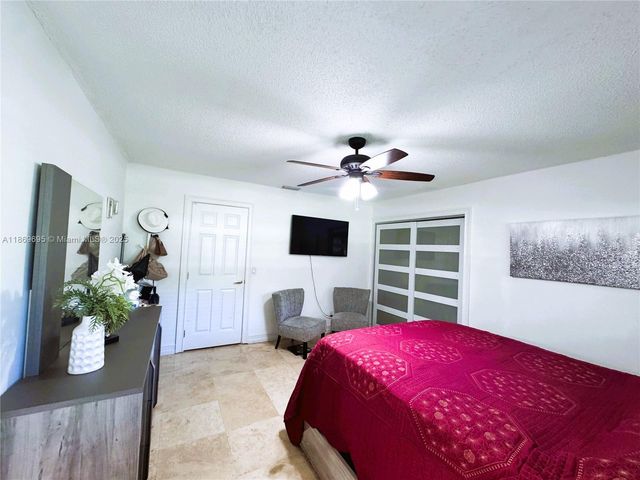 14691 SW 20th St, Davie, FL 33325