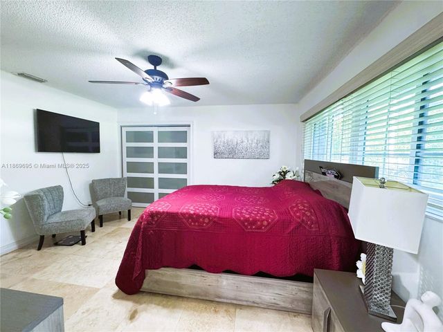 14691 SW 20th St, Davie, FL 33325