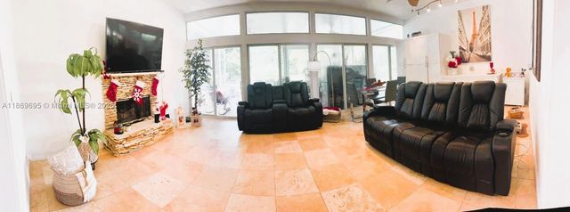 14691 SW 20th St, Davie, FL 33325