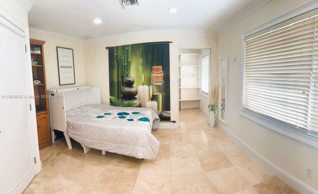 14691 SW 20th St, Davie, FL 33325