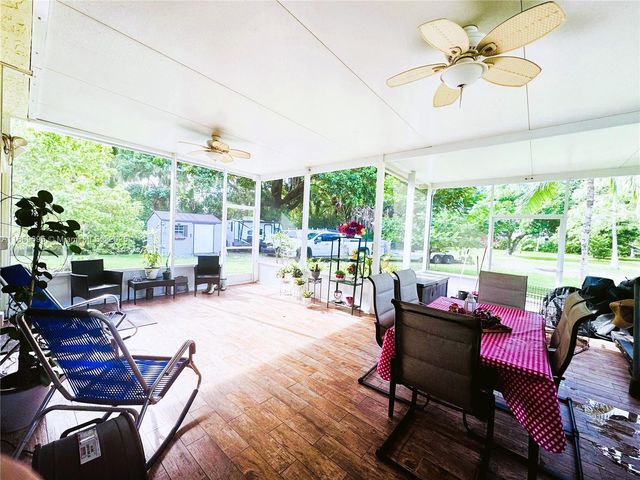 14691 SW 20th St, Davie, FL 33325