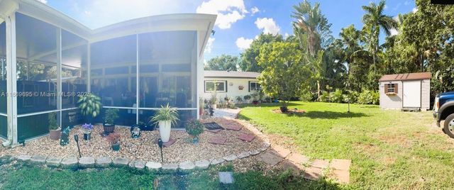 14691 SW 20th St, Davie, FL 33325