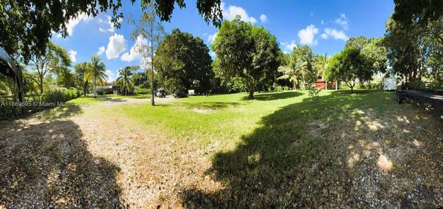 14691 SW 20th St, Davie, FL 33325