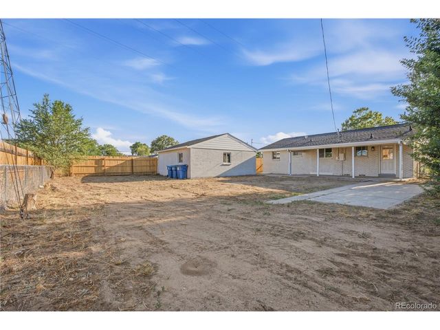 6910 Jasmine St, Commerce City, CO 80022