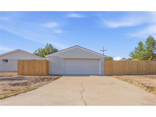 6910 Jasmine St, Commerce City, CO 80022