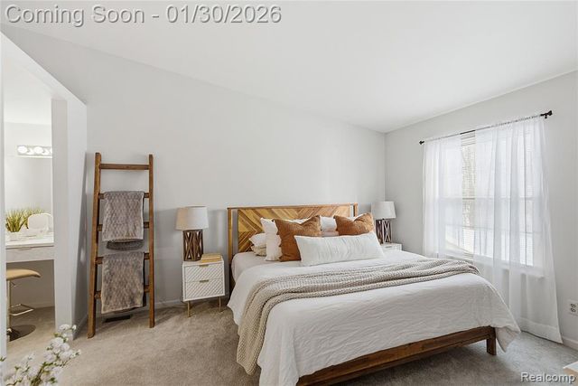 7056 Green Farm Road, West Bloomfield, MI 48322