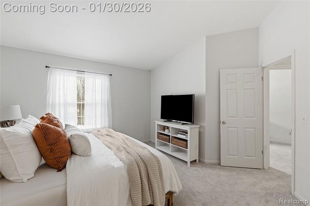 7056 Green Farm Road, West Bloomfield, MI 48322