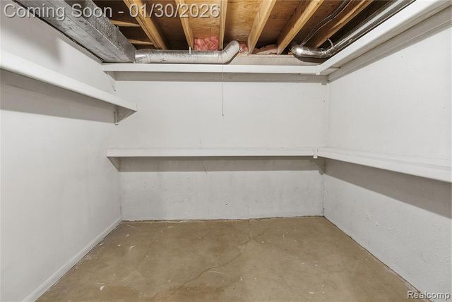 7056 Green Farm Road, West Bloomfield, MI 48322