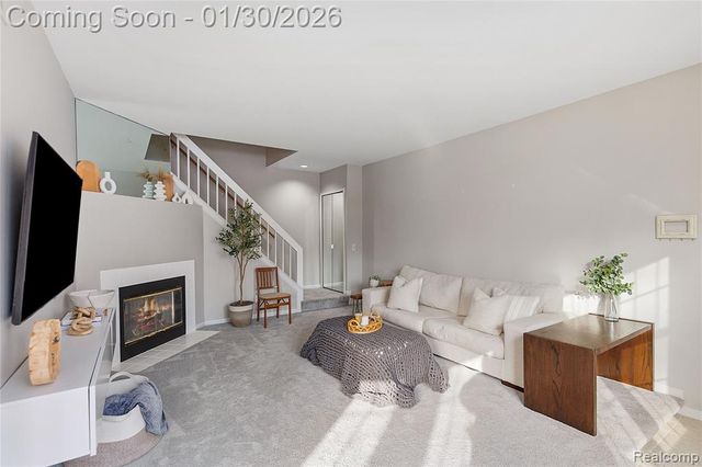 7056 Green Farm Road, West Bloomfield, MI 48322