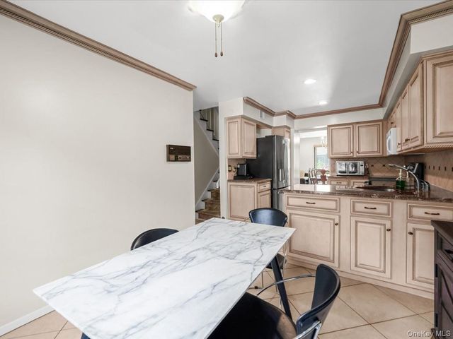 34 Windsor Gate Drive, New Hyde Park, NY 11040