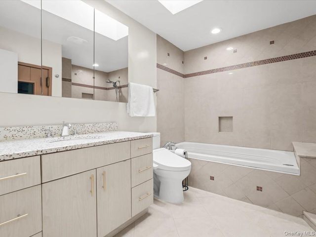 34 Windsor Gate Drive, New Hyde Park, NY 11040