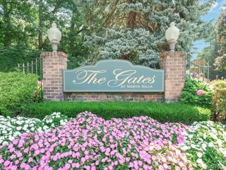34 Windsor Gate Drive 26, New Hyde Park, NY 11040