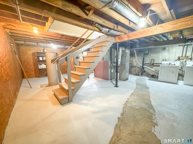 15 Pine Hill Road, Enfield, CT 06082