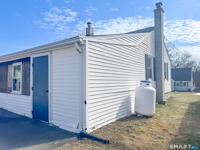 15 Pine Hill Road, Enfield, CT 06082