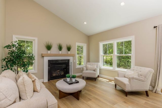 29 Sunset Road, Westminster, MA 01473
