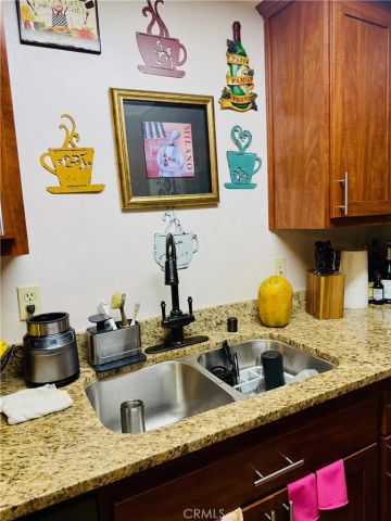 1340 E Hillcrest 10, Thousand Oaks, CA 91362