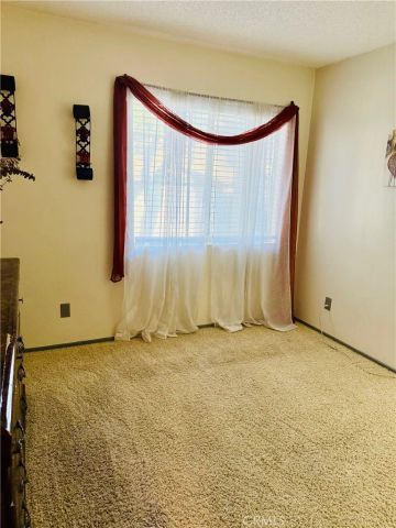1340 E Hillcrest 10, Thousand Oaks, CA 91362