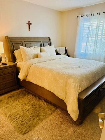 1340 E Hillcrest 10, Thousand Oaks, CA 91362