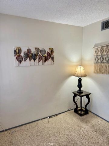 1340 E Hillcrest 10, Thousand Oaks, CA 91362