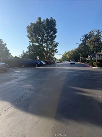 1340 E Hillcrest 10, Thousand Oaks, CA 91362