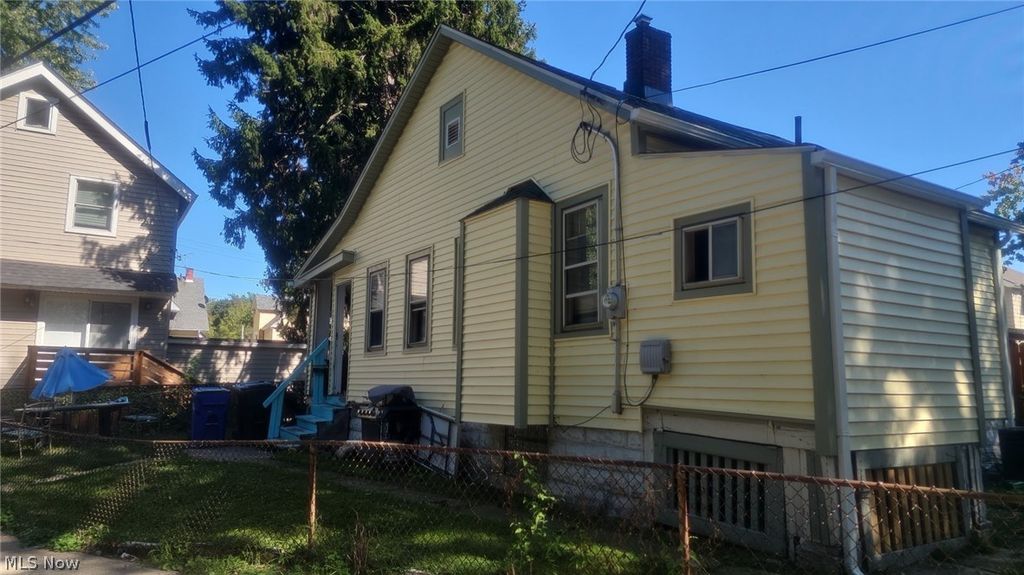 1294 W 93rd Street W, Cleveland, OH 44102