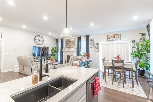 520 SE David Road, Lee's Summit, MO 64082