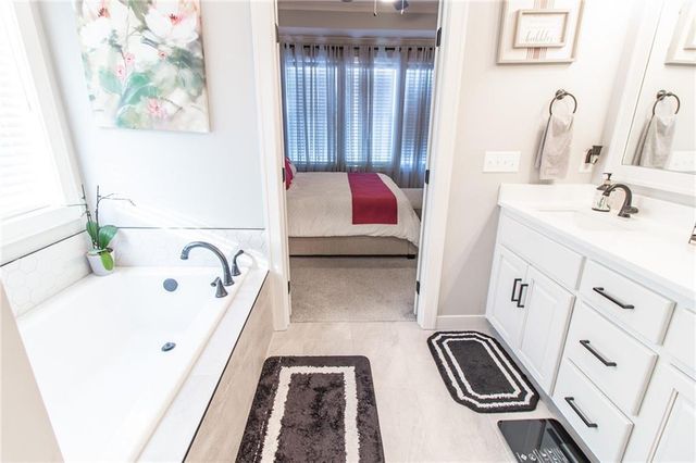 520 SE David Road, Lee's Summit, MO 64082