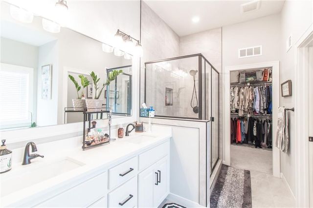 520 SE David Road, Lee's Summit, MO 64082