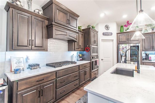 520 SE David Road, Lee's Summit, MO 64082