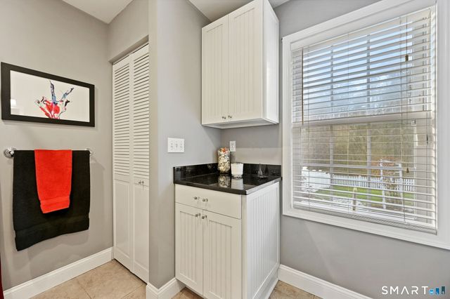 13 Park Lane, Woodbury, CT 06798