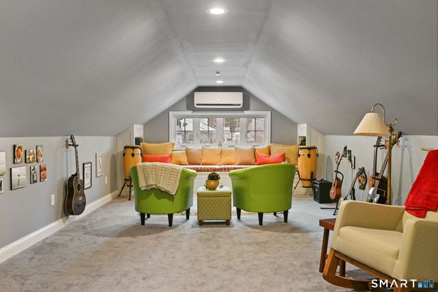 13 Park Lane, Woodbury, CT 06798