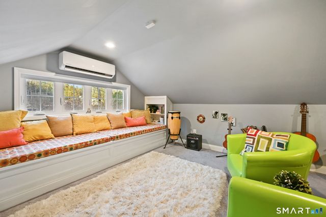 13 Park Lane, Woodbury, CT 06798