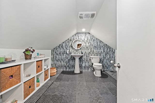 13 Park Lane, Woodbury, CT 06798