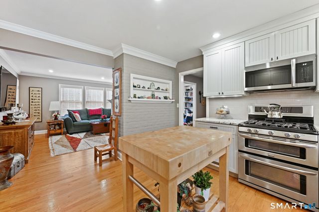 13 Park Lane, Woodbury, CT 06798