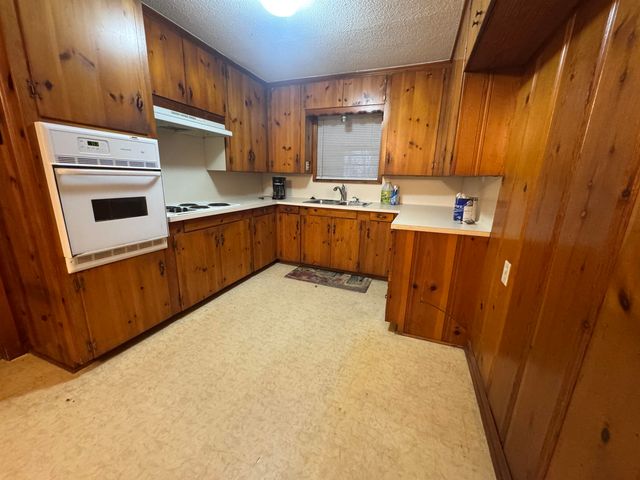 1812 W Main St, Henderson, TX 75652