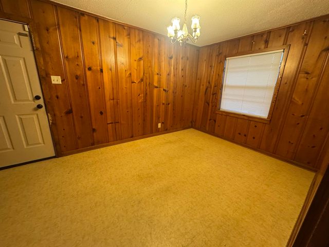 1812 W Main St, Henderson, TX 75652