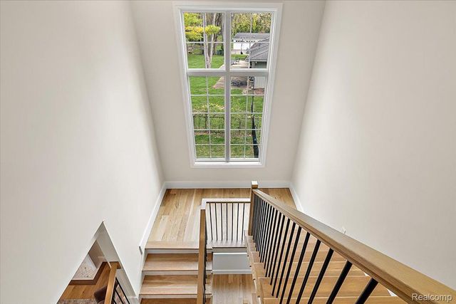444 Hillboro Drive, Bloomfield Charter Township, MI 48301