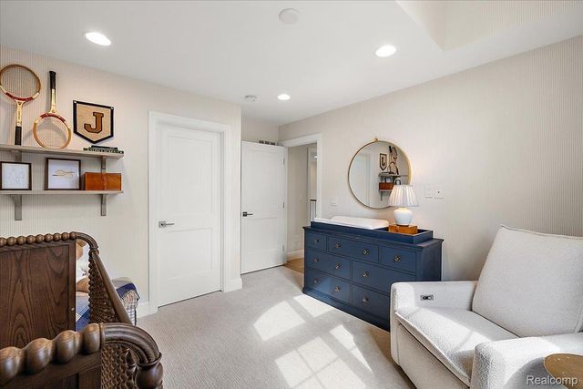 444 Hillboro Drive, Bloomfield Charter Township, MI 48301