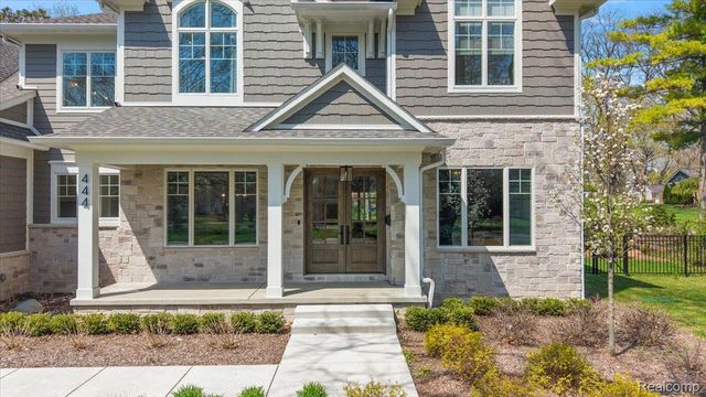 444 Hillboro Drive, Bloomfield Charter Township, MI 48301
