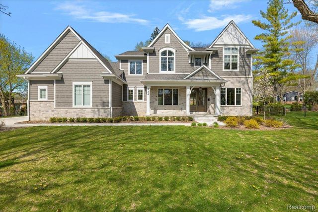 444 Hillboro Drive, Bloomfield Charter Township, MI 48301