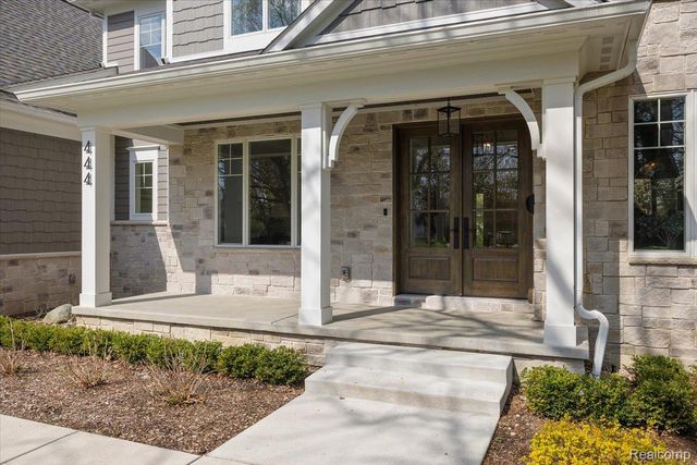 444 Hillboro Drive, Bloomfield Charter Township, MI 48301