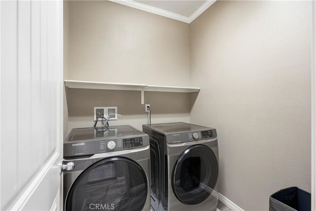 22077 Barrington, Saugus, CA 91350