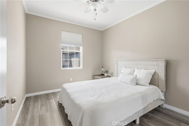 22077 Barrington, Saugus, CA 91350