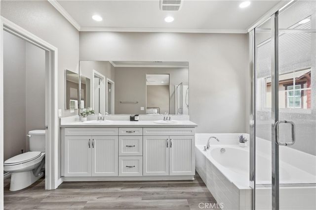 22077 Barrington, Saugus, CA 91350