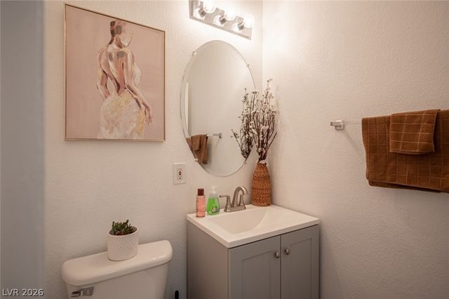 6346 Rusticated Stone Avenue 102, Henderson, NV 89011