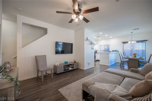 6346 Rusticated Stone Avenue 102, Henderson, NV 89011