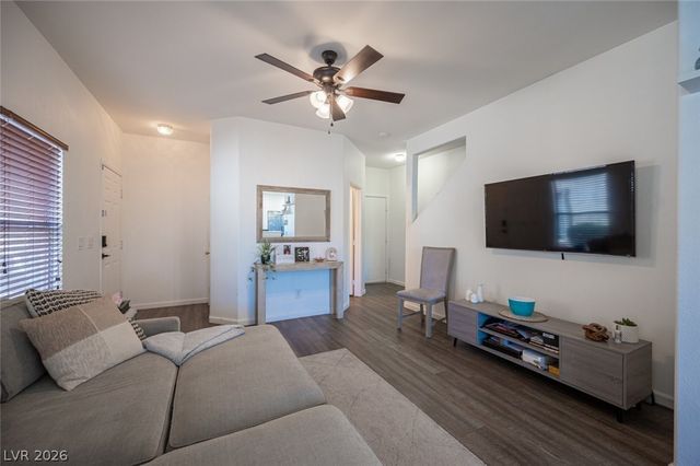 6346 Rusticated Stone Avenue 102, Henderson, NV 89011